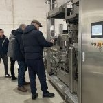 Welkom buitelandse kliënte hartlik om ons maatskappy te besoek om sekondêre baaltoerusting te inspekteer